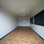 Bar Contenedor 6 × 3 m “Helsinki” – Aislado PIR, Diseño Madera y Listo para Servir - Imagen 4