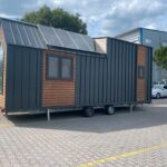 Tiny House 8 × 2,55 m totalmente equipada – Minimalista, sostenible y móvil